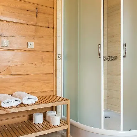 U Kromki アパート